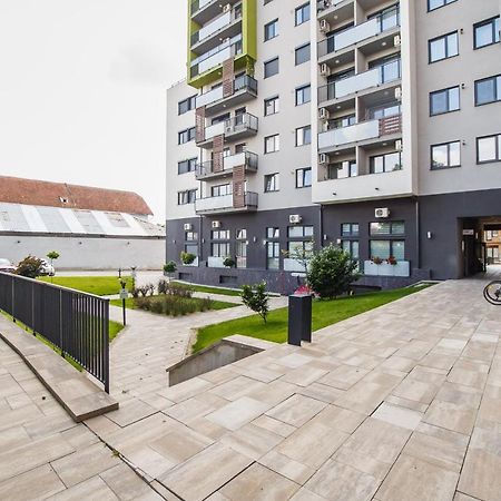 Elegant & Spacious - Central Apartment Oradea Dış mekan fotoğraf