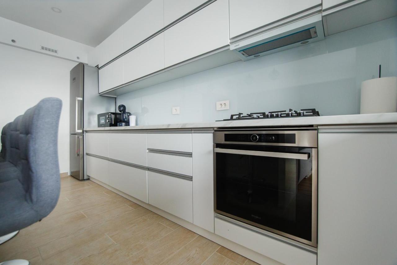 Elegant & Spacious - Central Apartment Oradea Dış mekan fotoğraf