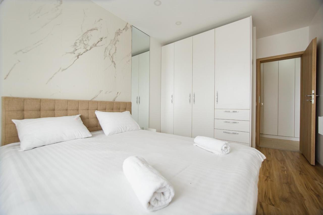Elegant & Spacious - Central Apartment Oradea Dış mekan fotoğraf