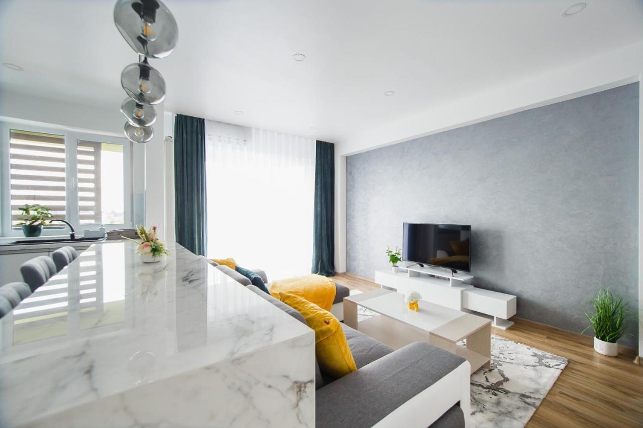 Elegant & Spacious - Central Apartment Oradea Dış mekan fotoğraf
