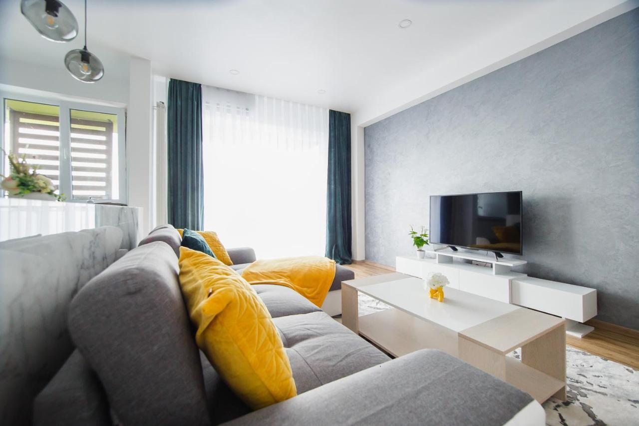 Elegant & Spacious - Central Apartment Oradea Dış mekan fotoğraf